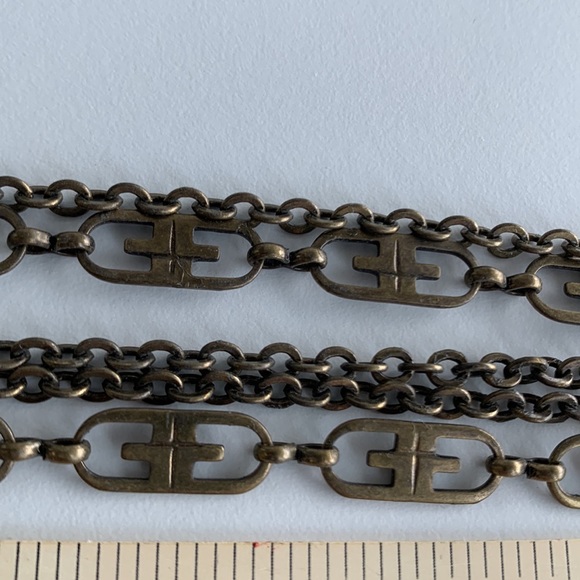 Vintage VCLM TM multi strand metal brass tone bracelet, signed - Picture 4 of 5
